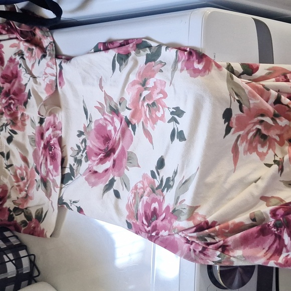 Floral Maternity Dress - Picture 5 of 7